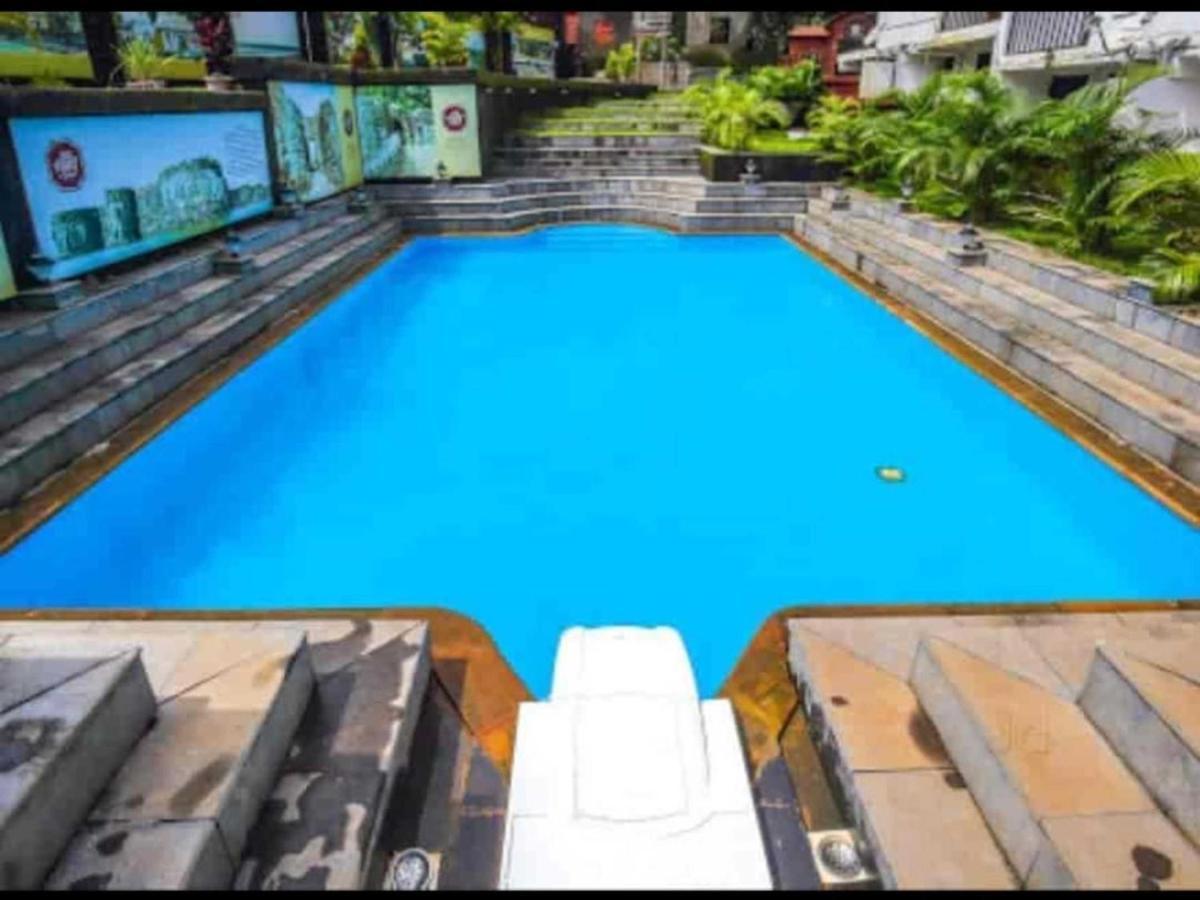 Wada Chirebandi Hotell Gimvi Exteriör bild