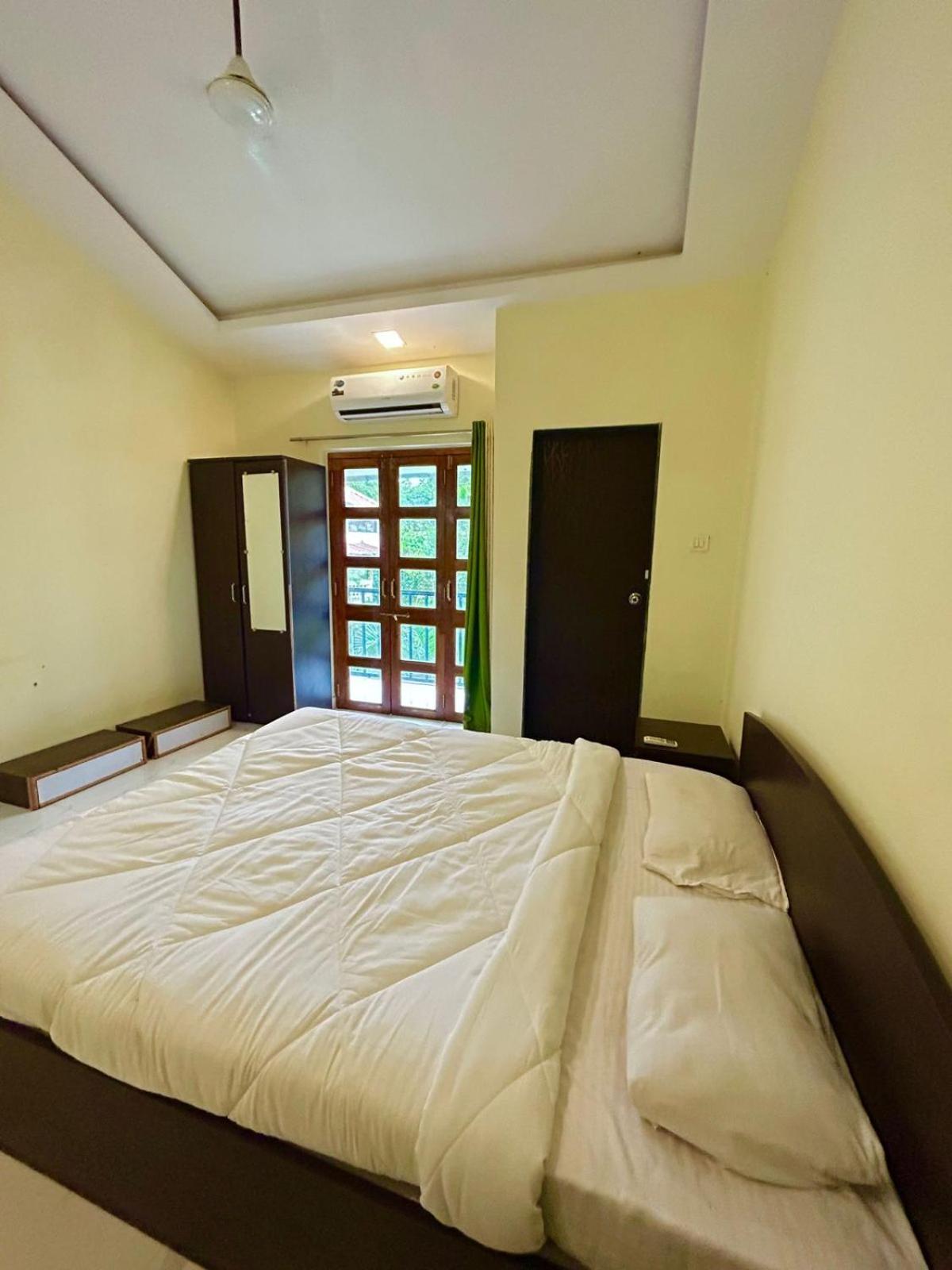 Wada Chirebandi Hotell Gimvi Exteriör bild